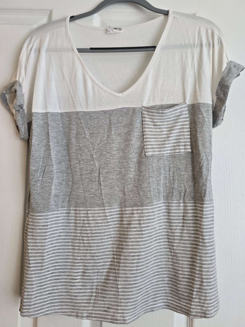 Women's Colorblock V-Neck Short Sleeve Tee with Pocket - White & Gray